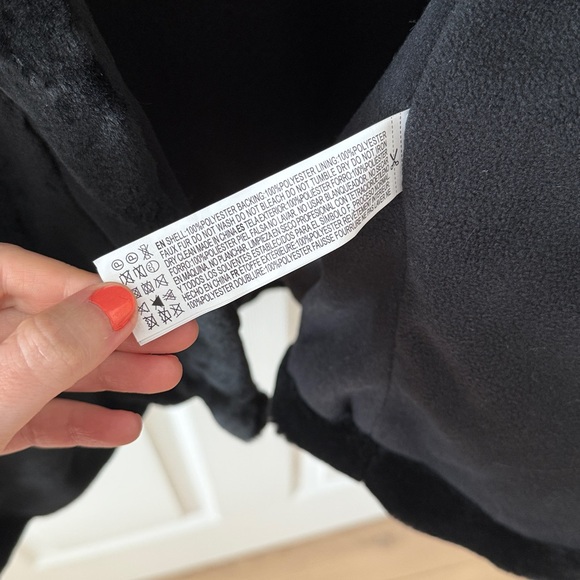 Forever 21 contemporary faux fur hooded jacket - Picture 7 of 9